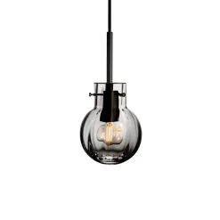 HADELAND GLASSVERK Taklamper|Krystallkuler-KRYSTALLKULE TAKLAMPE OPTIKK RØKGRÅ 120MM Røkgrå