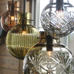 HADELAND GLASSVERK Taklamper|Krystallkuler-KRYSTALLKULE TAKLAMPE RAV 3 STK Flerfarget