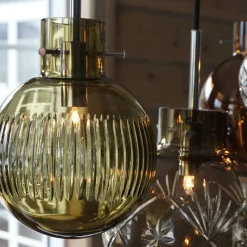 HADELAND GLASSVERK AS Taklamper|Krystallkuler-KRYSTALLKULE TAKLAMPE SKJÆR 200MM Oliven