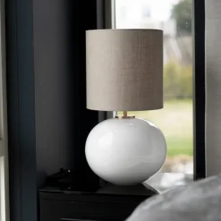 HADELAND GLASSVERK Bordlamper|Bordlamper-SENJA Bordlampe 30*30 skjerm Hvit