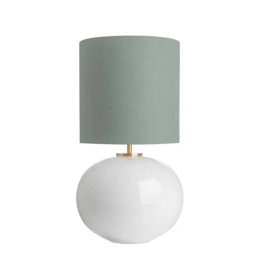 HADELAND GLASSVERK Bordlamper|Bordlamper-SENJA BORDLAMPE M. MESSING ARMATUR, BLÅGRØNN 30*30 SKJERM Hvit